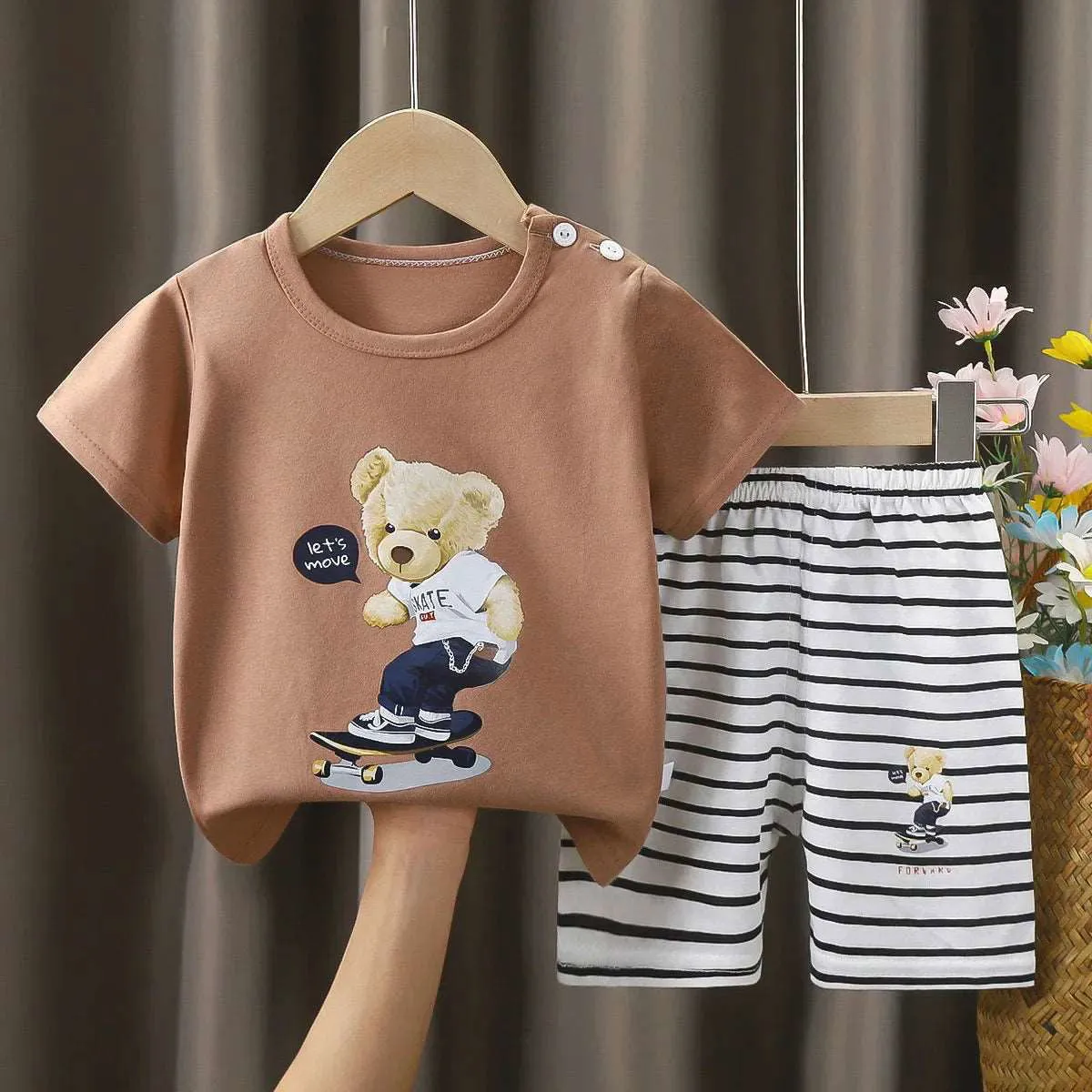 Cartoon Bear Short-sleeve Cotton T-Shirts & Shorts